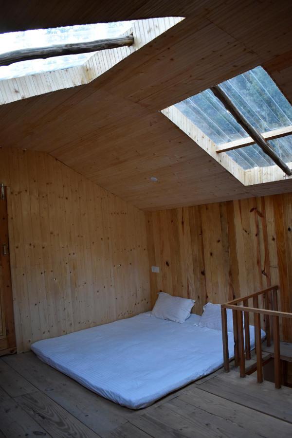 Villa Moksha - By The River Jibhi Exterior foto